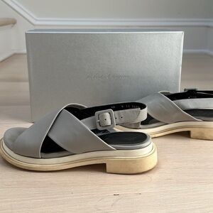 Robert Clergerie gray leather sandal. Caliente
Size 40 European. 9.5 US